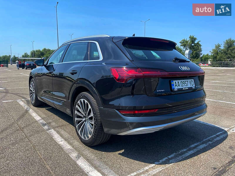 Внедорожник / Кроссовер Audi e-tron 2019 в Киеве