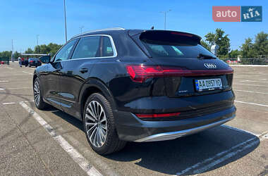 Внедорожник / Кроссовер Audi e-tron 2019 в 