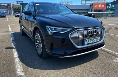 Внедорожник / Кроссовер Audi e-tron 2019 в 