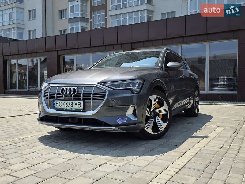 Внедорожник / Кроссовер Audi e-tron 2019 в 