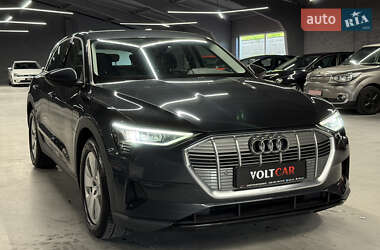 Внедорожник / Кроссовер Audi e-tron 2020 в 