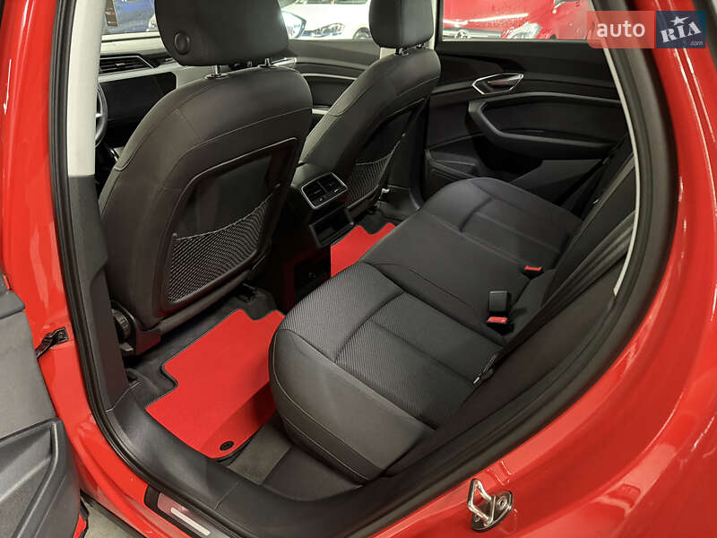 Внедорожник / Кроссовер Audi e-tron 2020 в Владимире