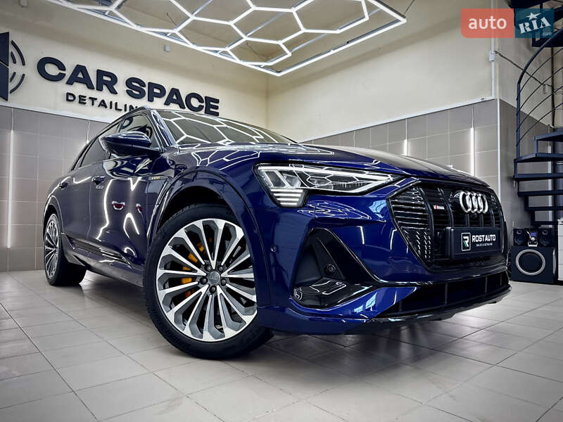 Внедорожник / Кроссовер Audi e-tron 2020 в Киеве