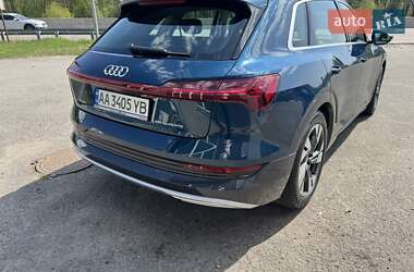 Внедорожник / Кроссовер Audi e-tron 2020 в 