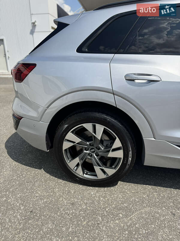 Внедорожник / Кроссовер Audi e-tron 2020 в Киеве