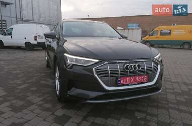 Внедорожник / Кроссовер Audi e-tron 2019 в 