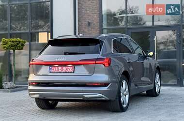 Позашляховик / Кросовер Audi e-tron 2020 в 