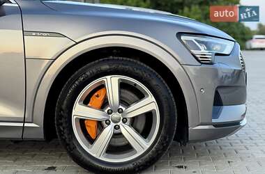 Позашляховик / Кросовер Audi e-tron 2020 в 