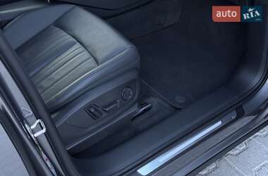 Позашляховик / Кросовер Audi e-tron 2020 в 