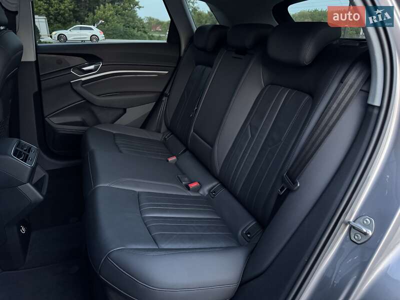 Внедорожник / Кроссовер Audi e-tron 2020 в Тернополе