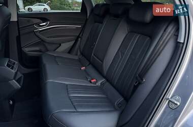 Позашляховик / Кросовер Audi e-tron 2020 в 