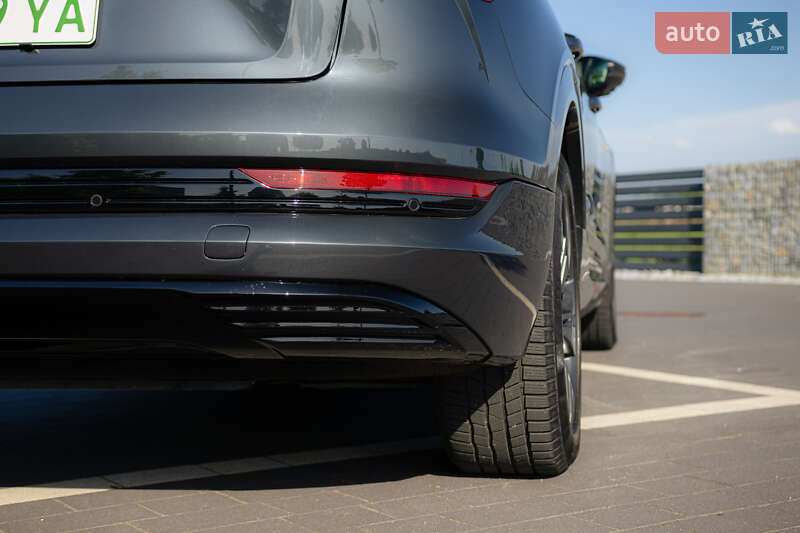 Внедорожник / Кроссовер Audi e-tron 2020 в Ужгороде