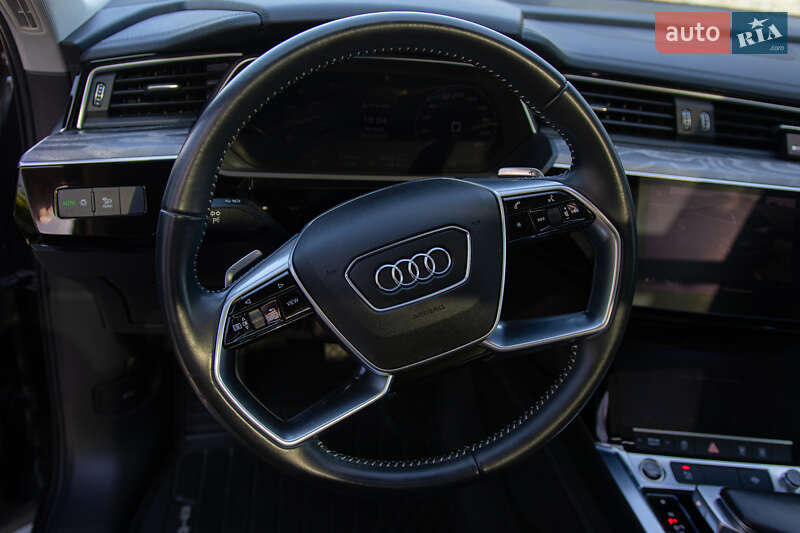 Внедорожник / Кроссовер Audi e-tron 2020 в Мукачево
