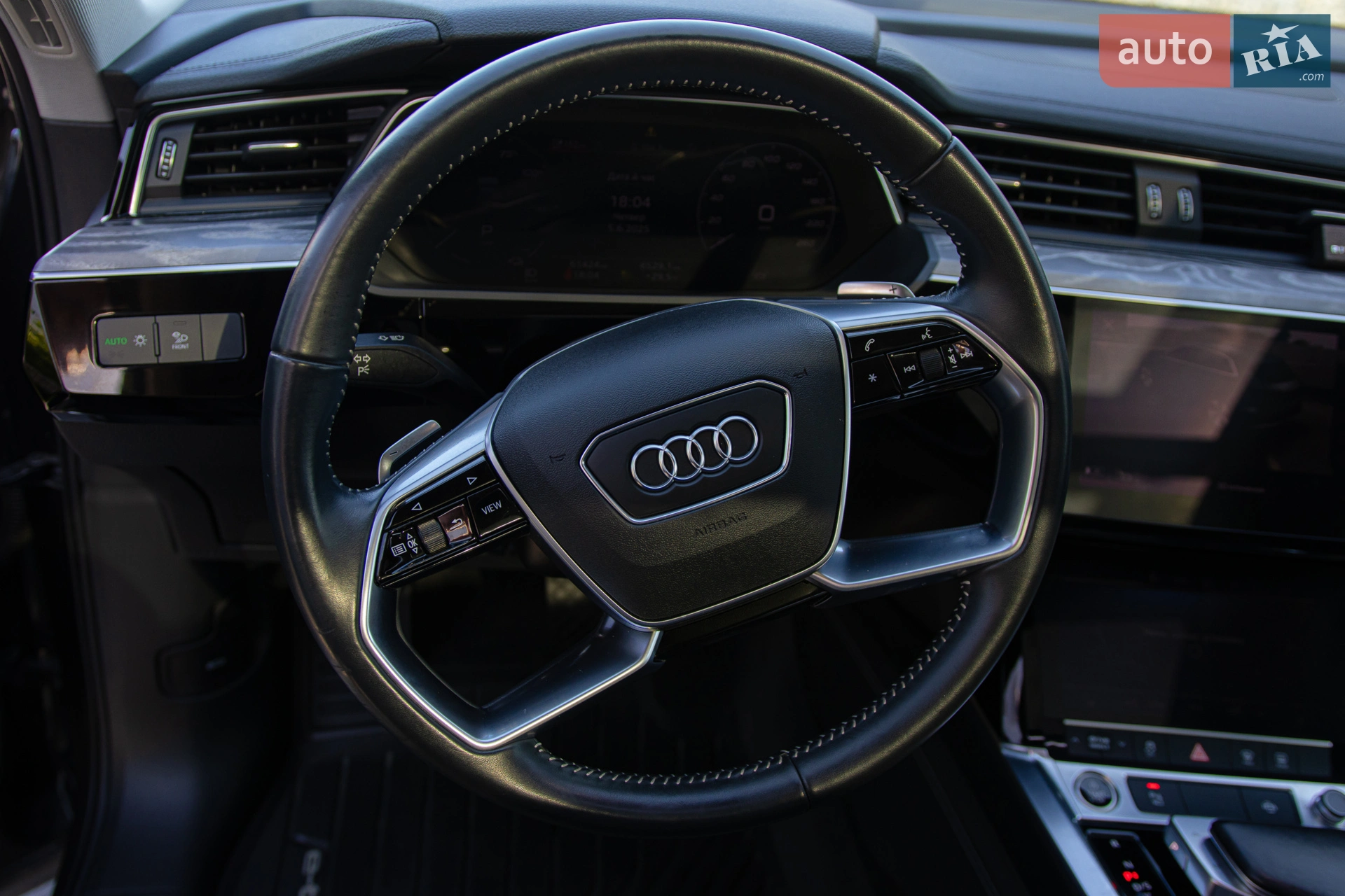 2020 Audi e-tron - мініатюра 42