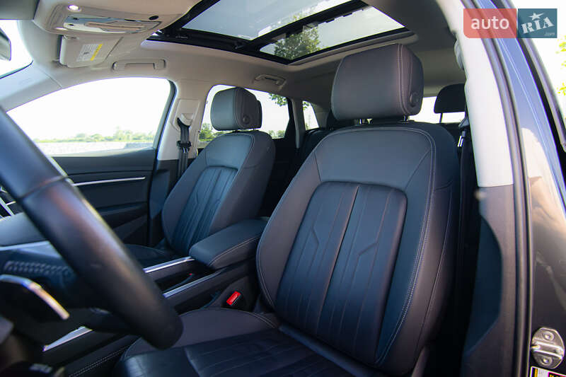 Внедорожник / Кроссовер Audi e-tron 2020 в Ужгороде