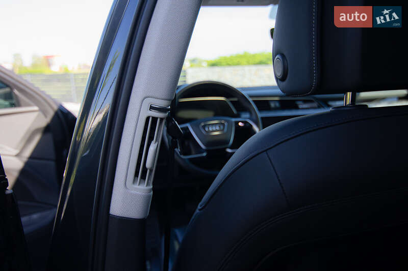 Внедорожник / Кроссовер Audi e-tron 2020 в Ужгороде