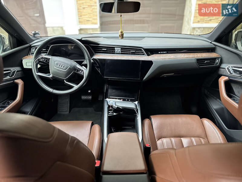 Позашляховик / Кросовер Audi e-tron 2019 в Одесі