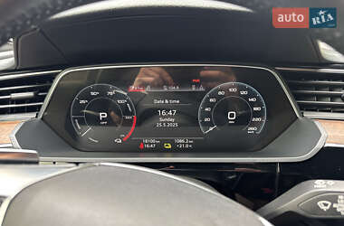 Внедорожник / Кроссовер Audi e-tron 2019 в 