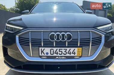 Внедорожник / Кроссовер Audi e-tron 2020 в Киеве