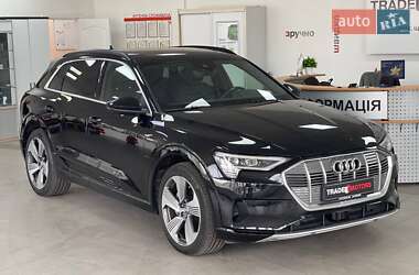 Внедорожник / Кроссовер Audi e-tron 2019 в 