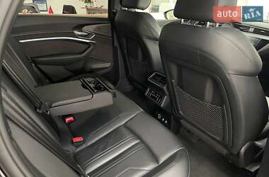 Внедорожник / Кроссовер Audi e-tron 2019 в 