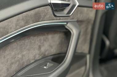 Внедорожник / Кроссовер Audi e-tron 2019 в 