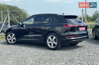 Внедорожник / Кроссовер Audi e-tron 2021 в 