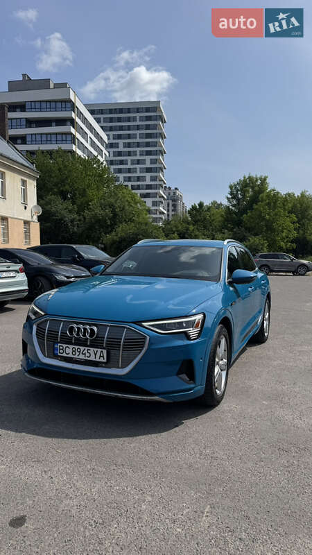 Audi e-tron 2019