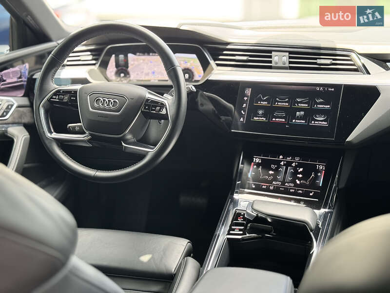 Позашляховик / Кросовер Audi e-tron 2019 в Києві