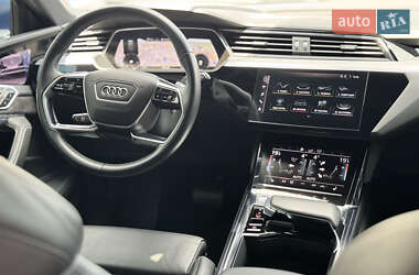 Внедорожник / Кроссовер Audi e-tron 2019 в 