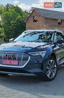 Внедорожник / Кроссовер Audi e-tron 2021 в Бориславе