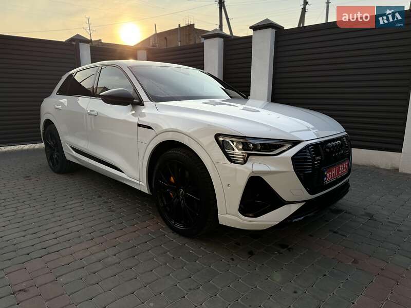 Внедорожник / Кроссовер Audi e-tron 2022 в Луцке