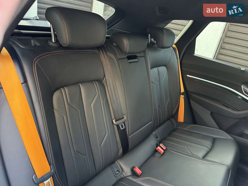 Внедорожник / Кроссовер Audi e-tron 2022 в Луцке