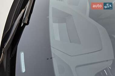Внедорожник / Кроссовер Audi e-tron 2022 в 