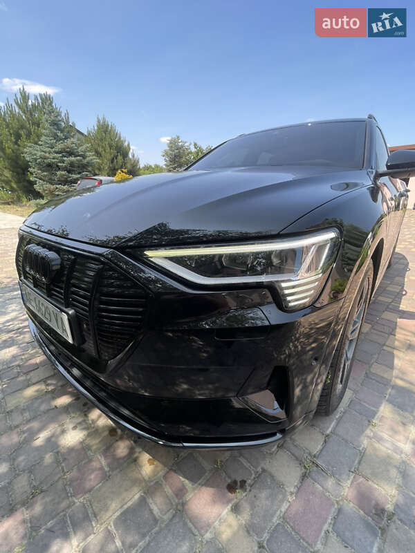 Внедорожник / Кроссовер Audi e-tron 2020 в Днепре