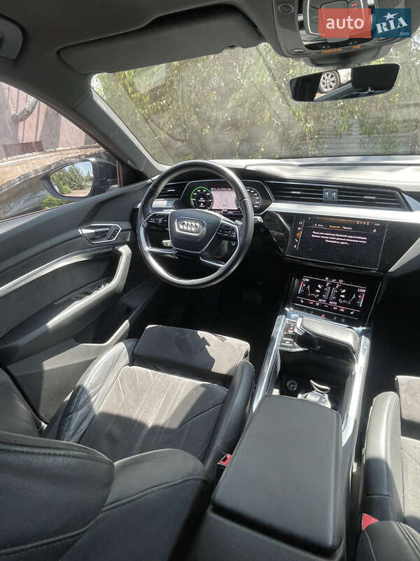 Внедорожник / Кроссовер Audi e-tron 2020 в Днепре