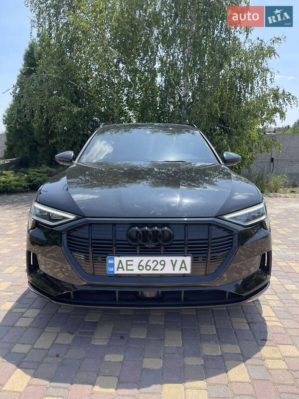 Внедорожник / Кроссовер Audi e-tron 2020 в Днепре