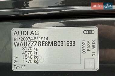 Внедорожник / Кроссовер Audi e-tron 2021 в 