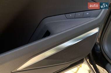 Внедорожник / Кроссовер Audi e-tron 2021 в 