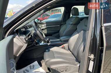Внедорожник / Кроссовер Audi e-tron 2021 в 