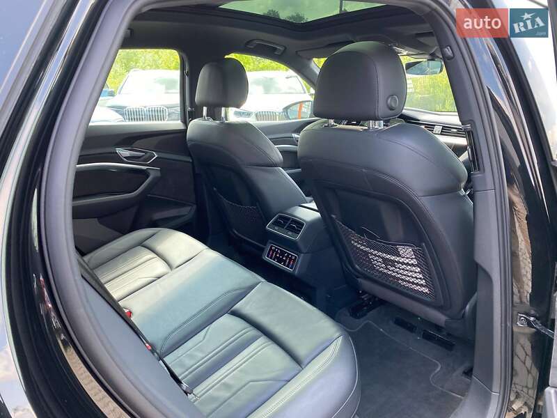 Позашляховик / Кросовер Audi e-tron 2021 в Львові