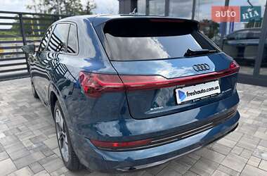 Внедорожник / Кроссовер Audi e-tron 2019 в 