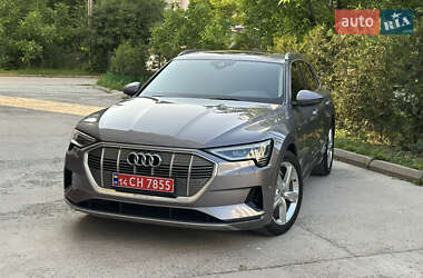Внедорожник / Кроссовер Audi e-tron 2019 в 
