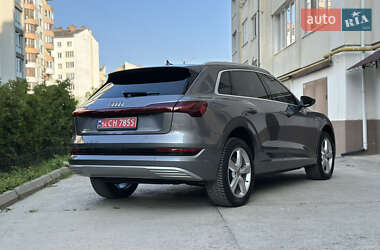 Внедорожник / Кроссовер Audi e-tron 2019 в 