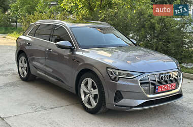 Внедорожник / Кроссовер Audi e-tron 2019 в 