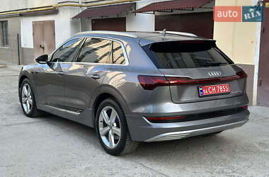 Внедорожник / Кроссовер Audi e-tron 2019 в 
