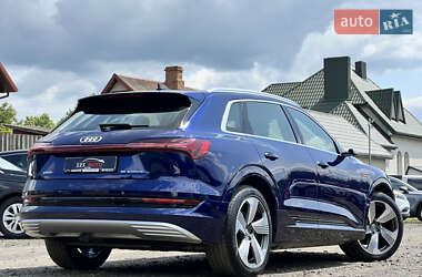 Внедорожник / Кроссовер Audi e-tron 2021 в 
