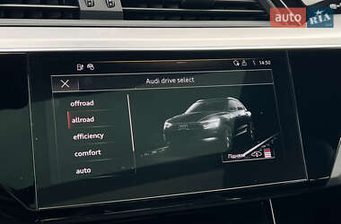 Внедорожник / Кроссовер Audi e-tron 2021 в 