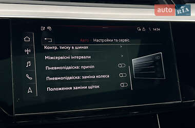 Внедорожник / Кроссовер Audi e-tron 2021 в 