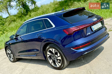 Audi e-tron 2021